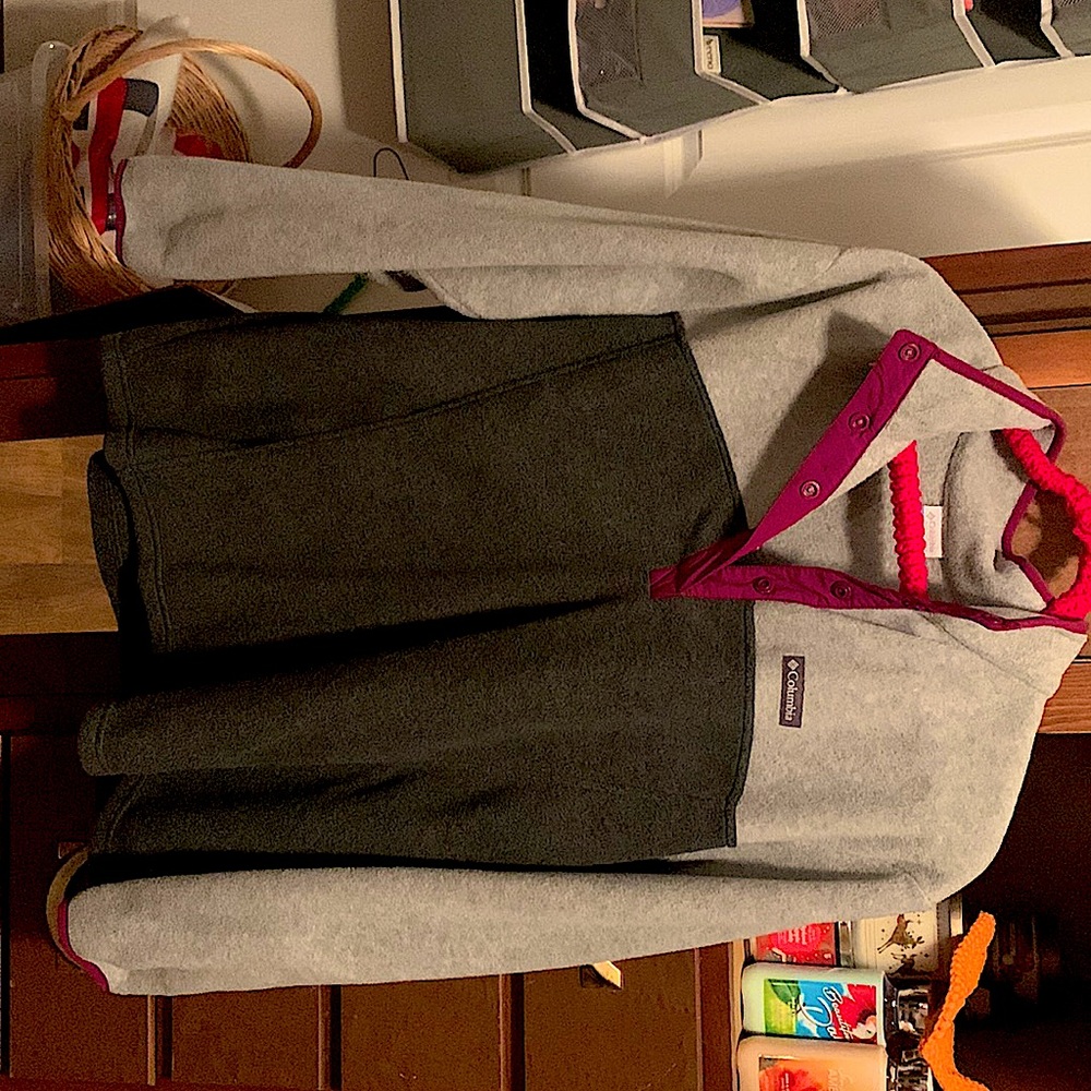 Columbia Grey Pullover